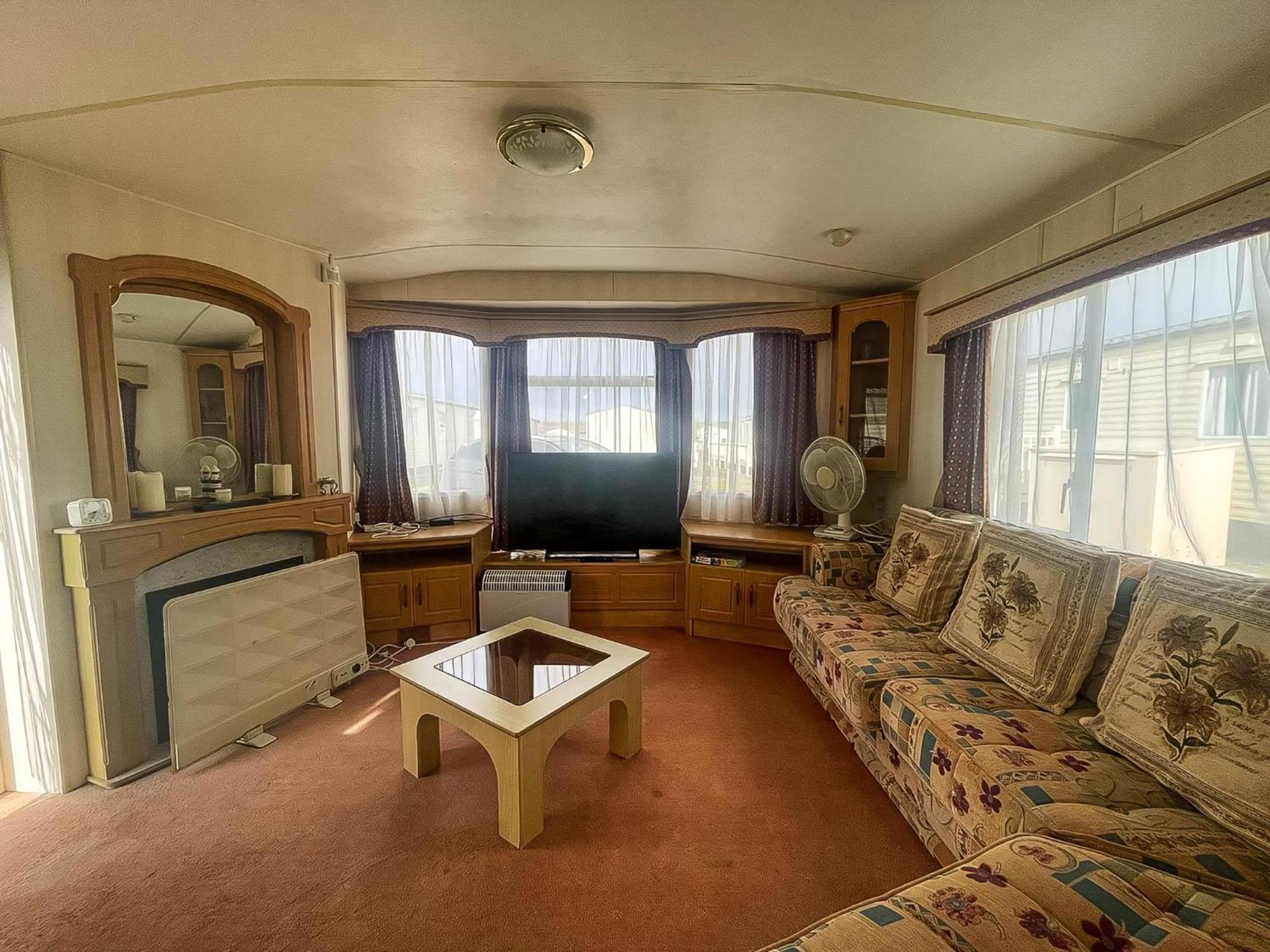 6 Berth Caravan With Decking Nearby Heacham Beach In Norfolk Ref 21047A Hotell Exteriör bild